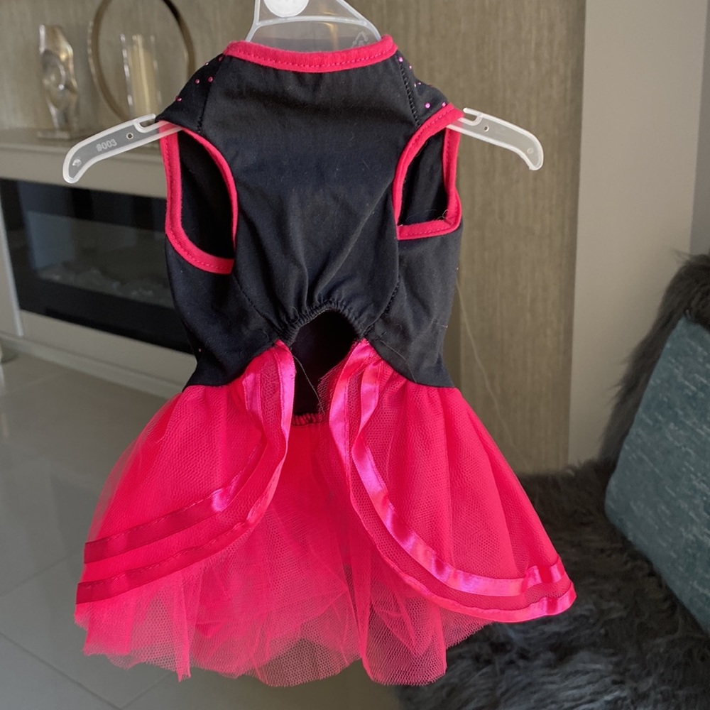 Dog Dress Black and Fuchsia. Size M - Picture 6 of 13